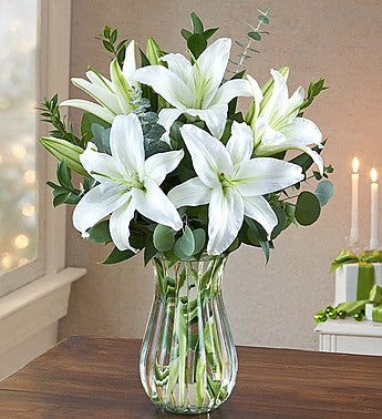 https://theflowerkottage.com/cdn/shop/products/Winter_White_Lily_Bouquet_480x480.jpg?v=1512104423